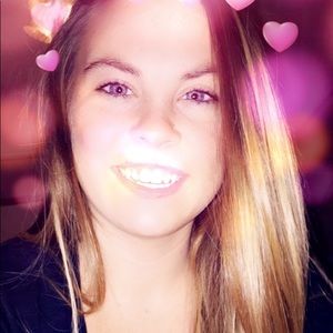 Meet your Posher, Leah